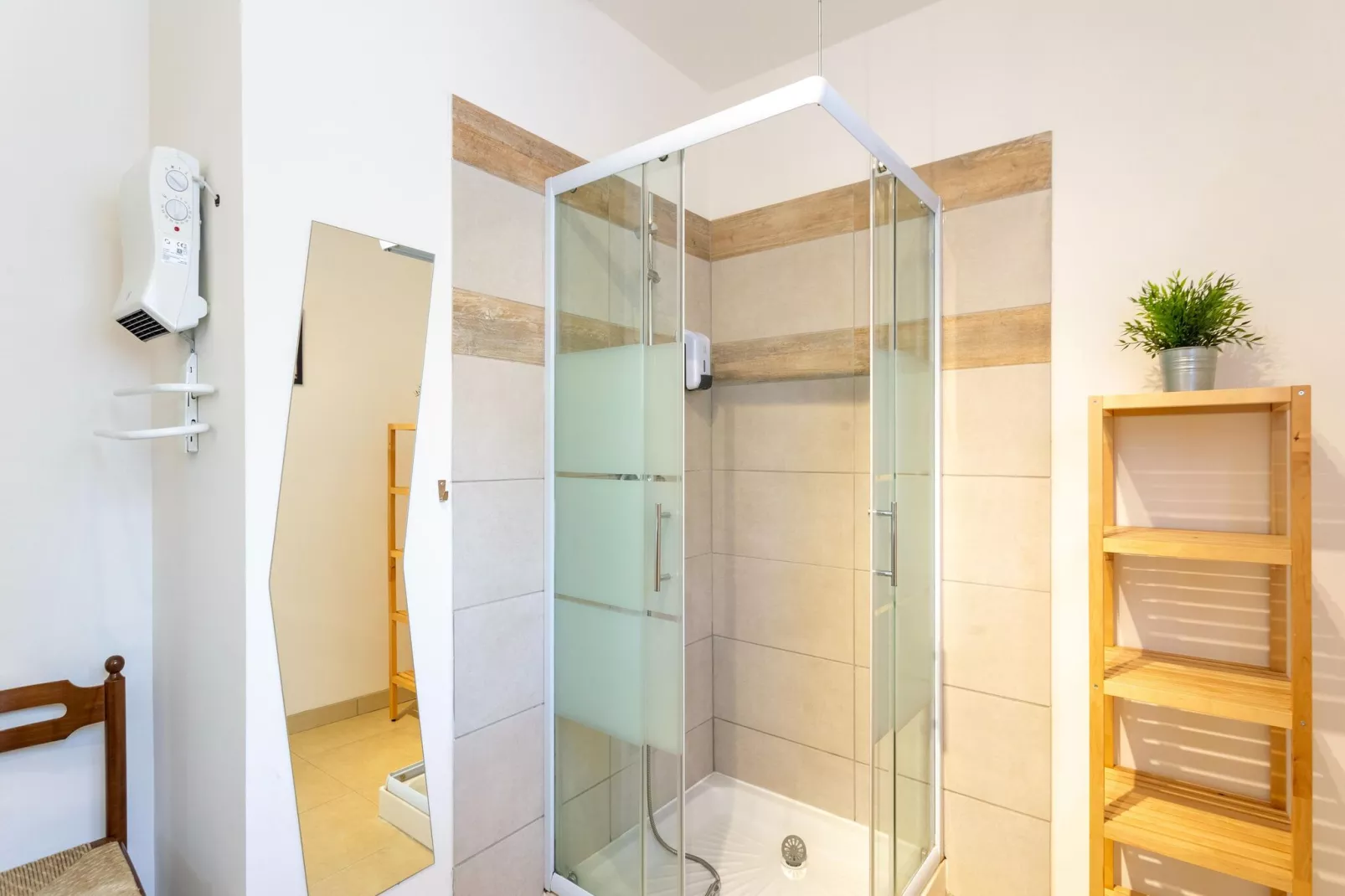 Les Lavandes-Bathroom