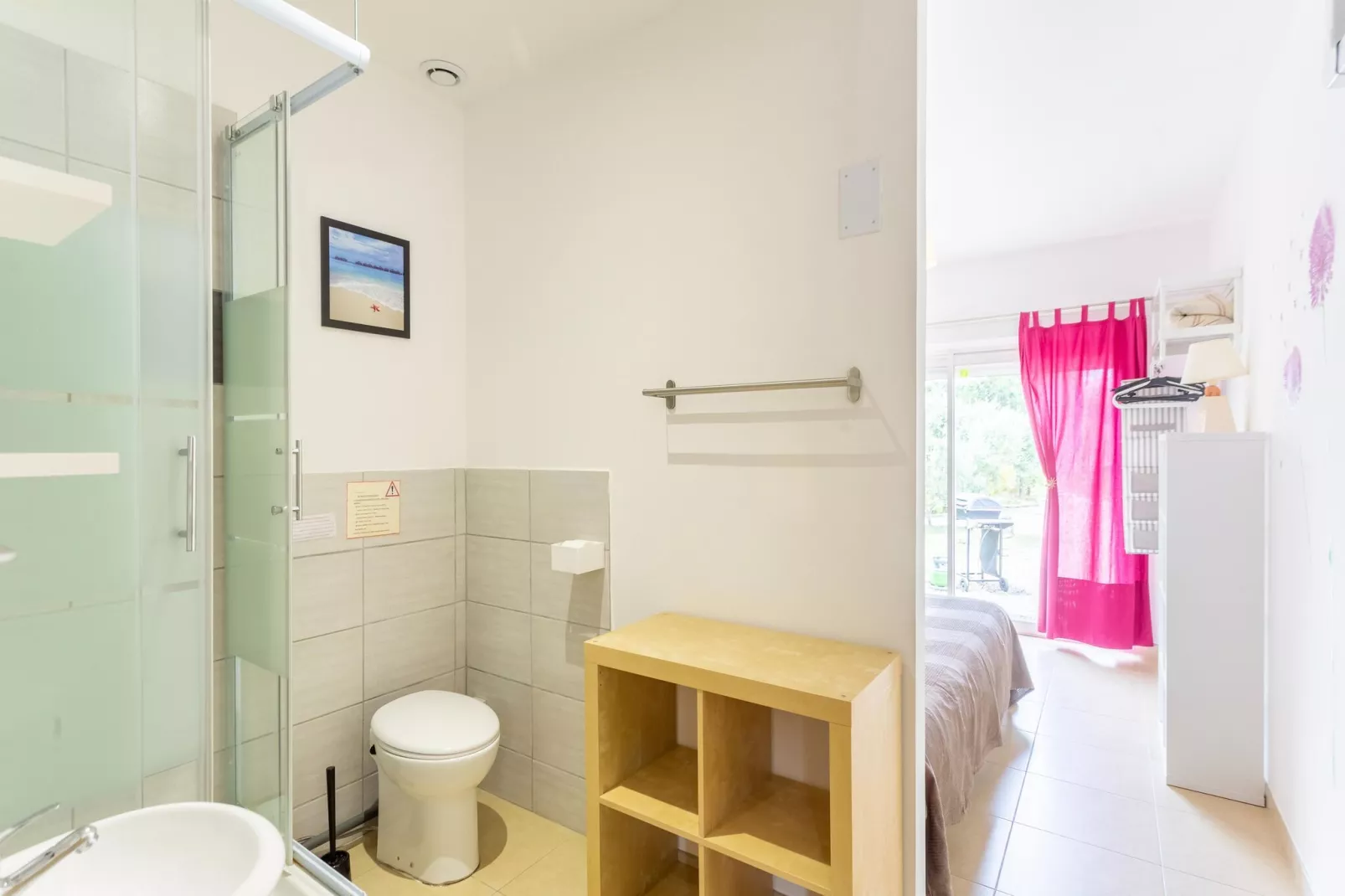 Les Lavandes-Bathroom