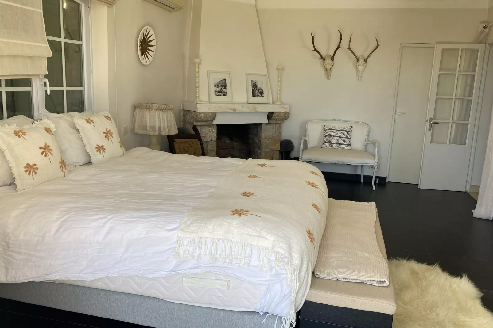 Roucaou-Bedroom