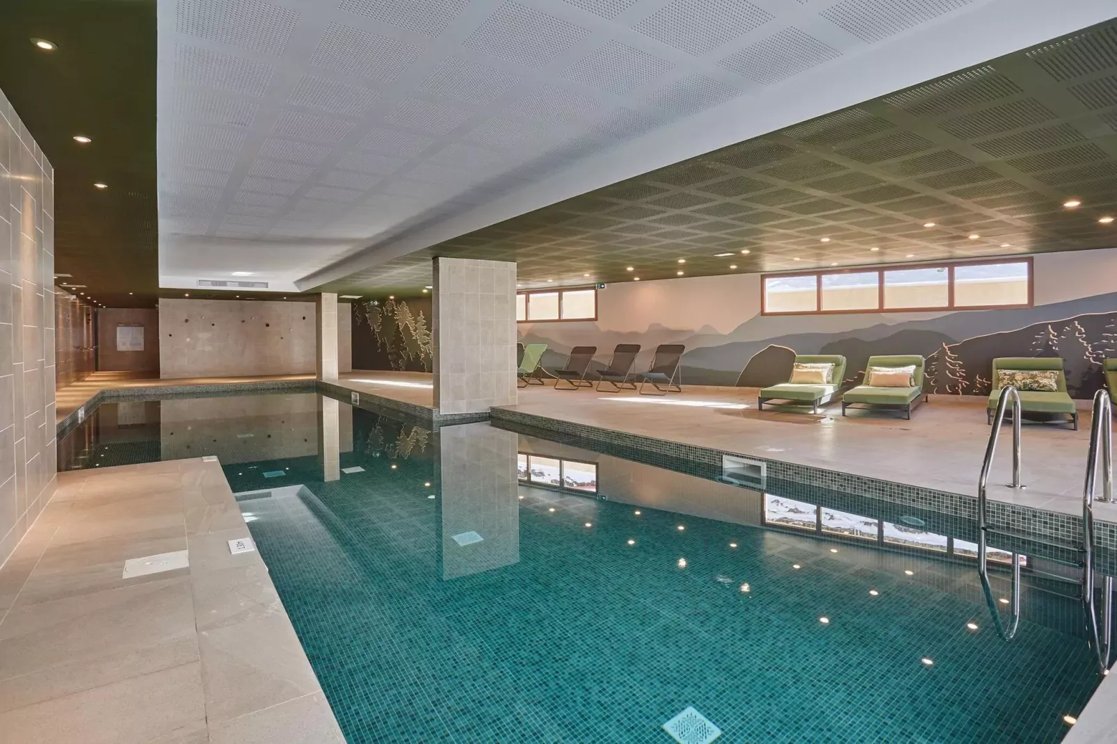 Le Mont d'Auron 2-Schwimmbad