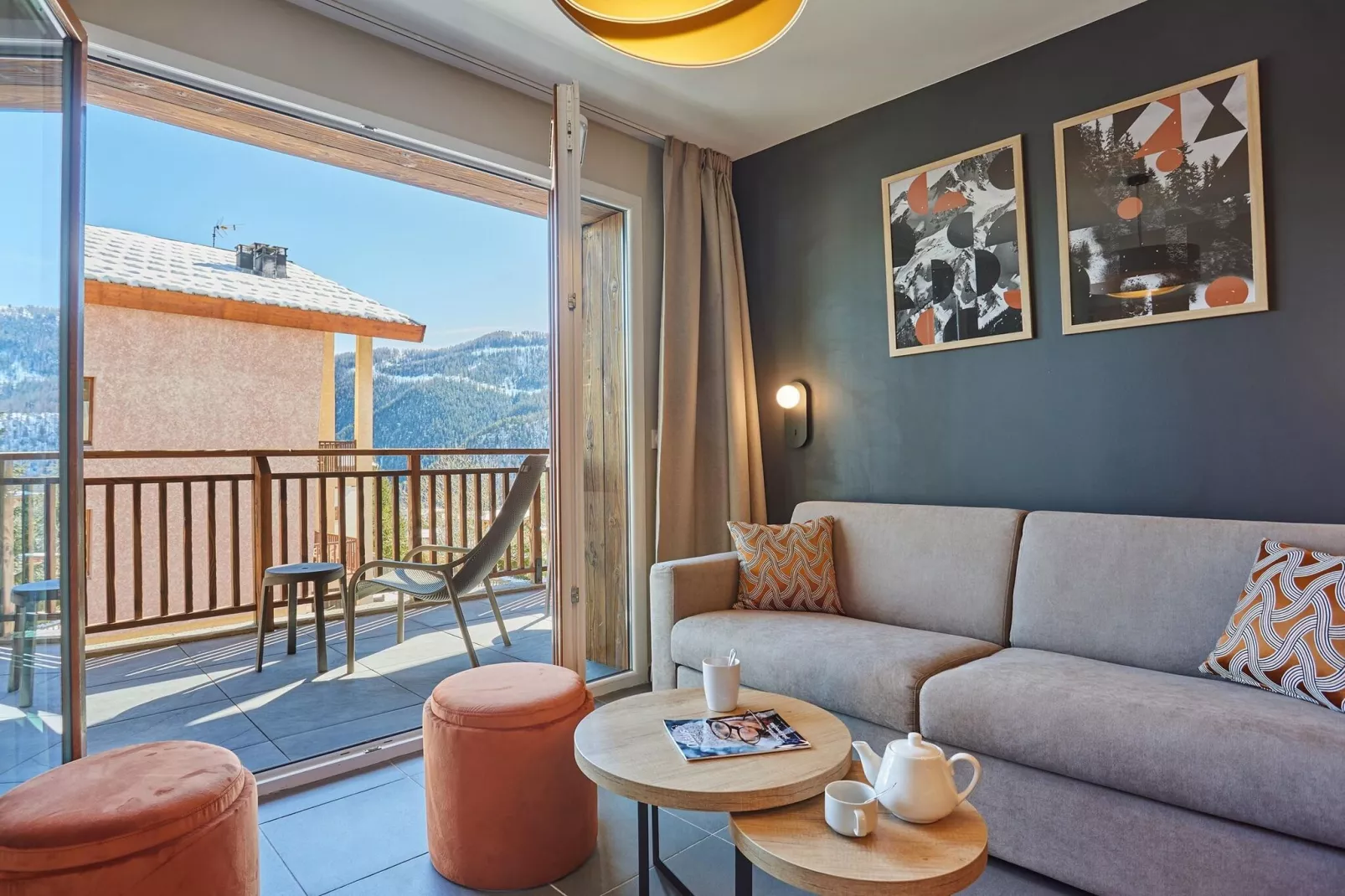 Le Mont d'Auron 3-Living room