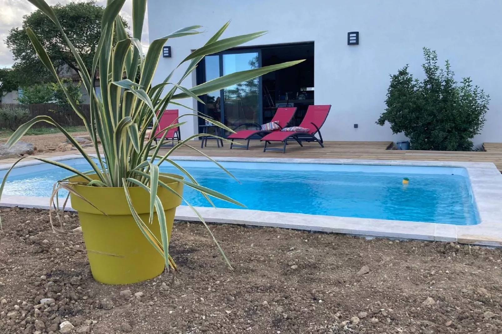 Le Hangar de Jean-Schwimmbad