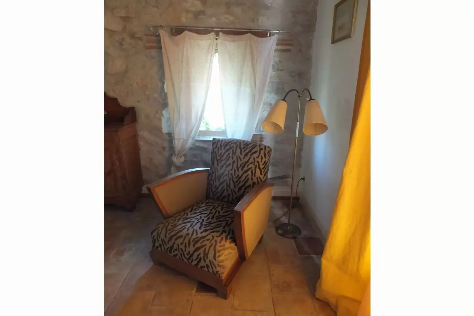 6972-Bedroom