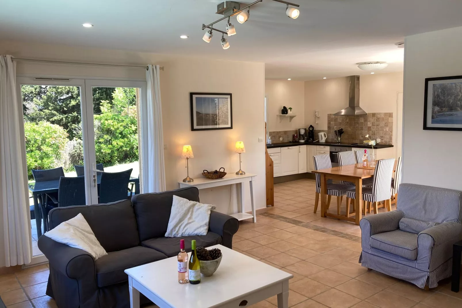 Villa Le Cabernet-Living room