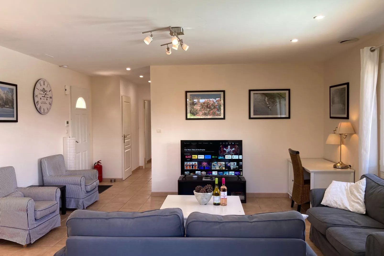 Villa Le Cabernet-Living room