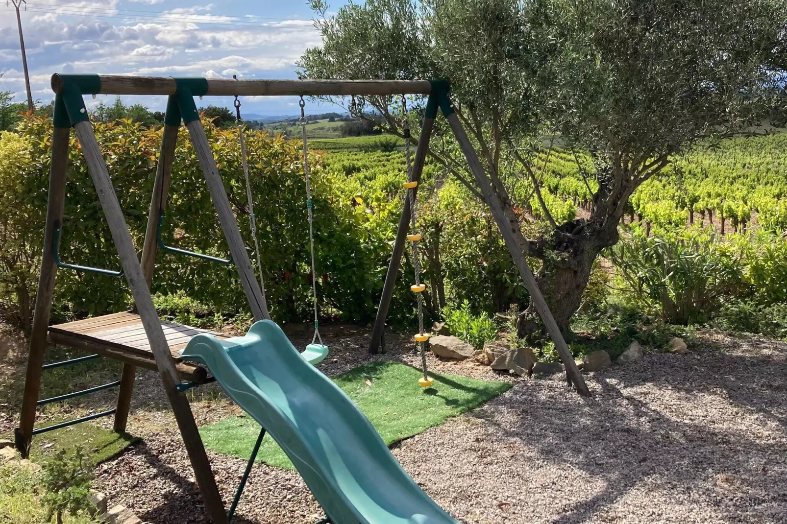 Villa le Syrah-Gardens summer