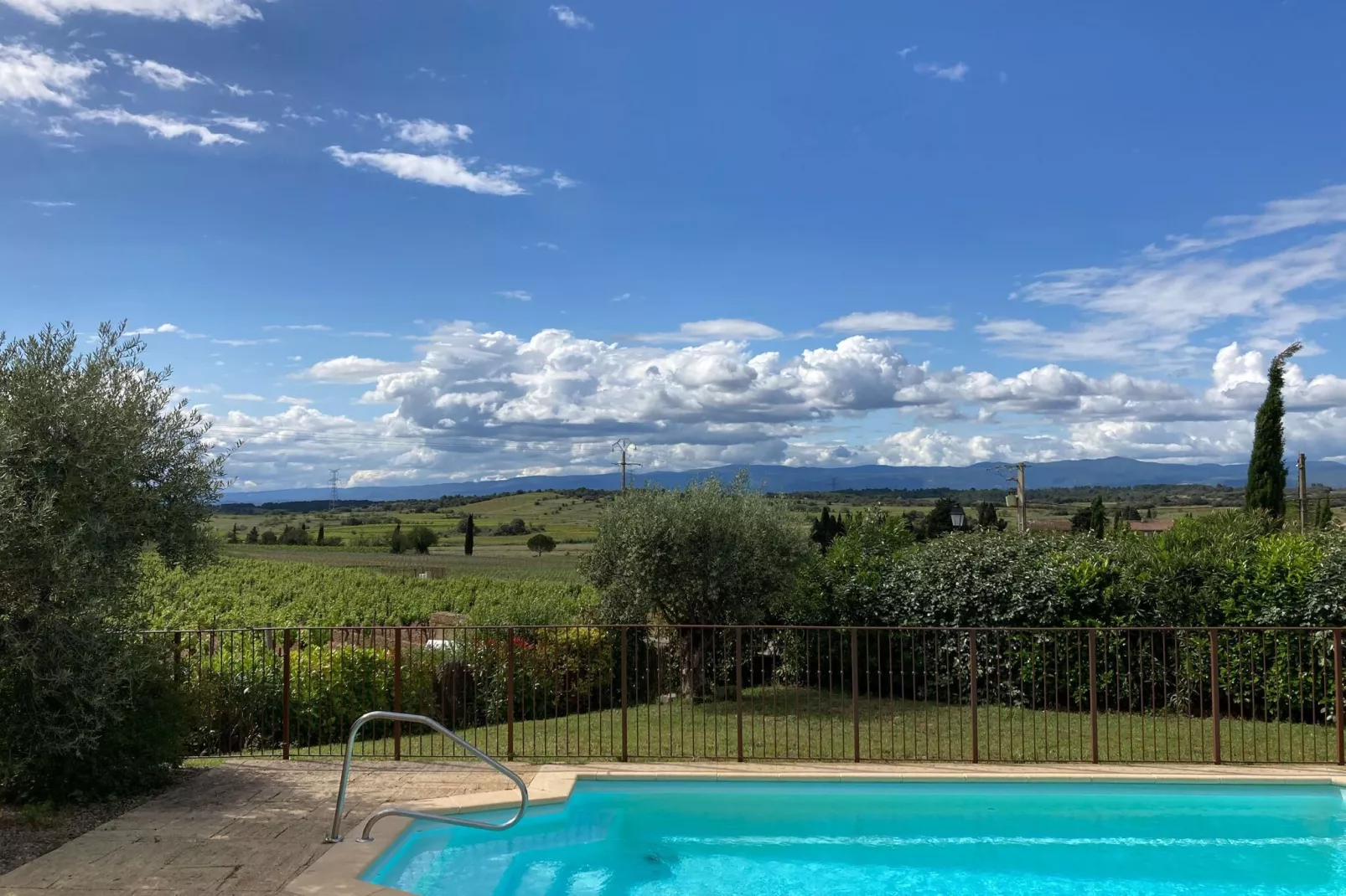 Villa le Syrah-View summer