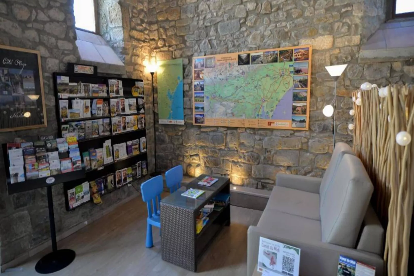 Résidence du Château de Jouarres - Azille // Studio 2 pers-Living room