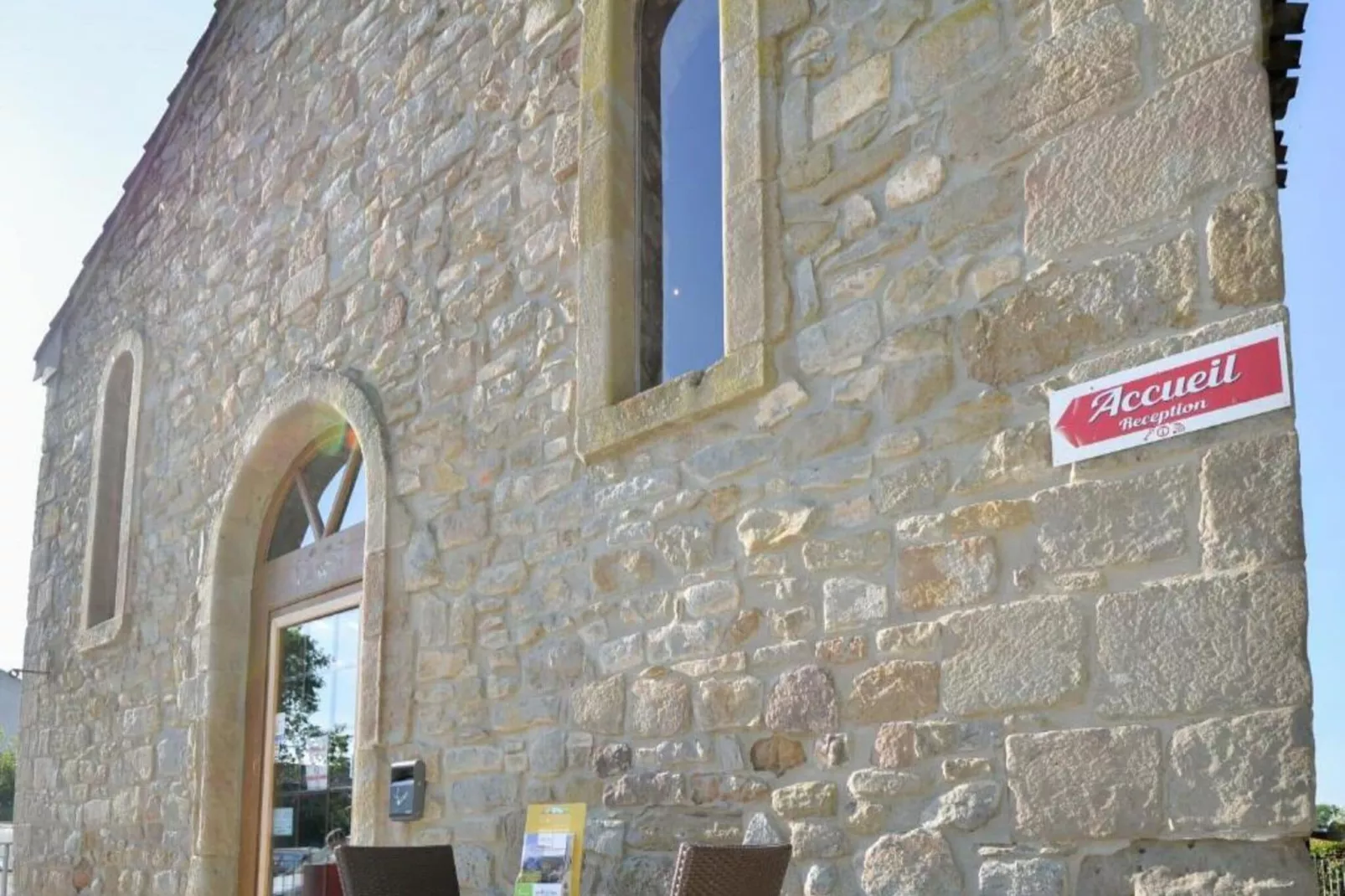 Résidence du Château de Jouarres - Azille // Studio 2 pers-Exterior summer