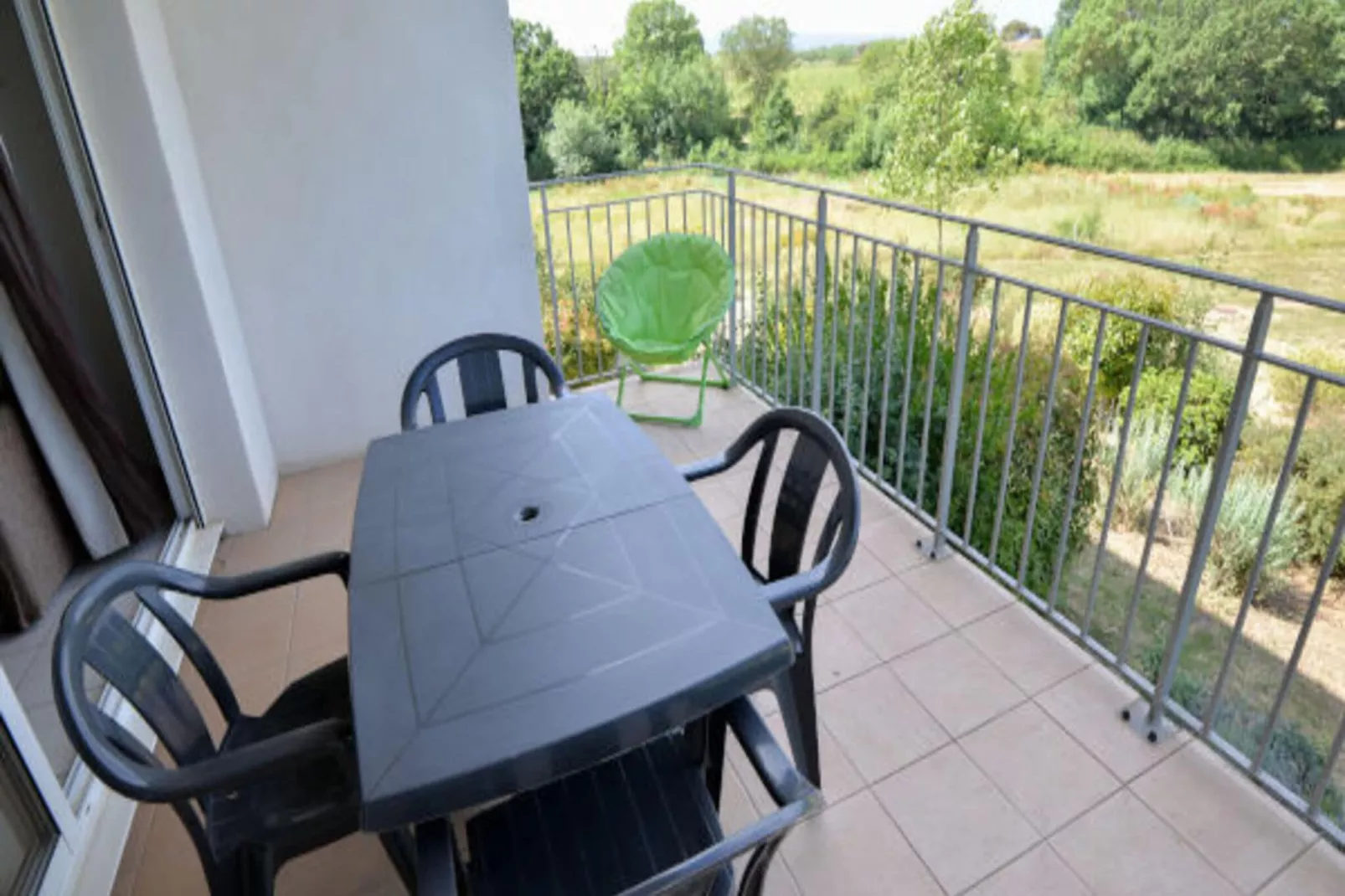 Résidence du Château de Jouarres - Azille // Studio 2 pers-Terrace balcony