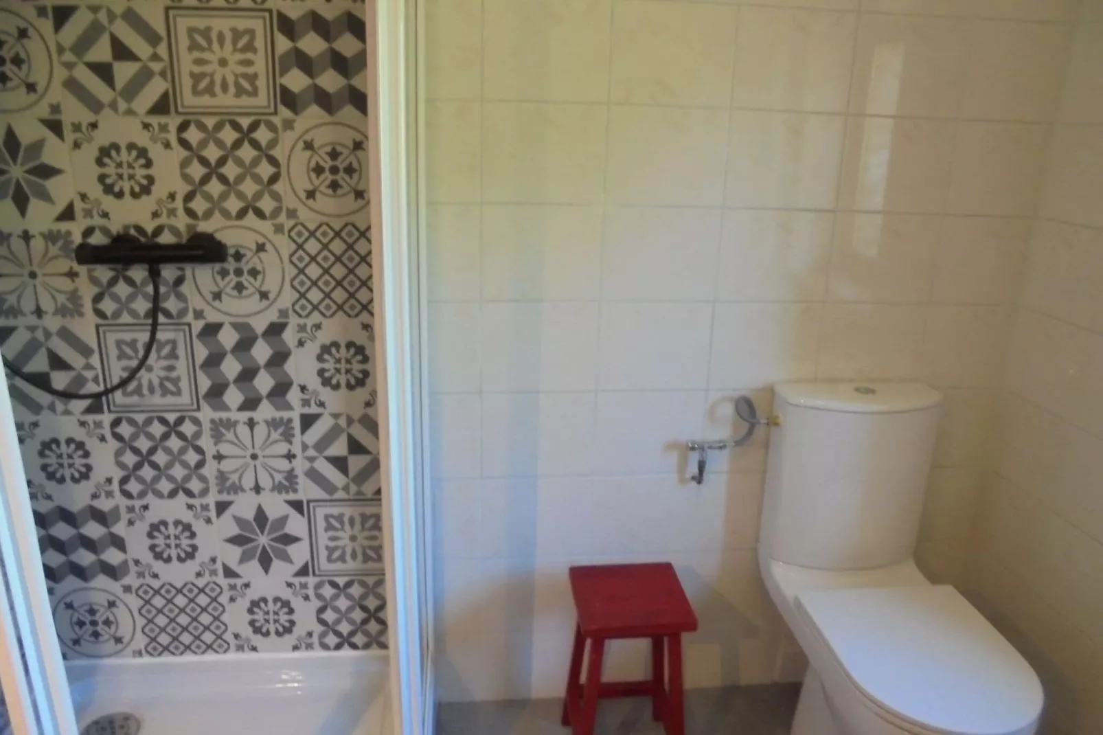 Chez André-Bathroom