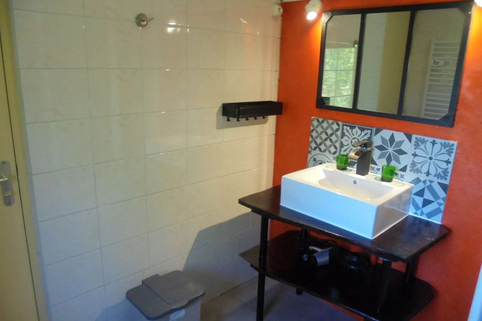 Chez André-Bathroom