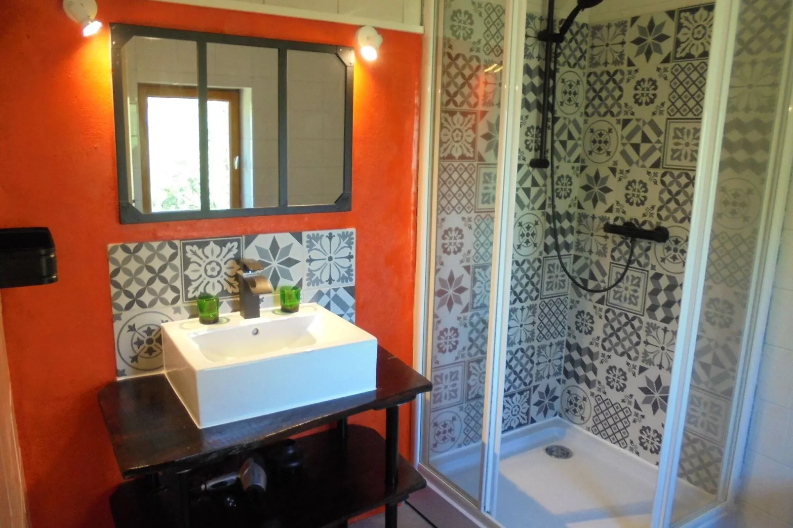 Chez André-Bathroom