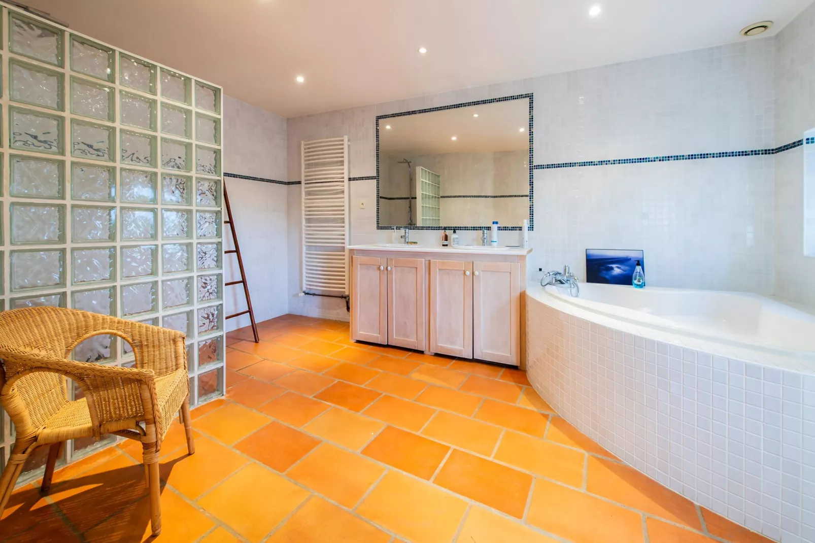Hôtel PArticulier Buzet-sur-Tarn-Bathroom