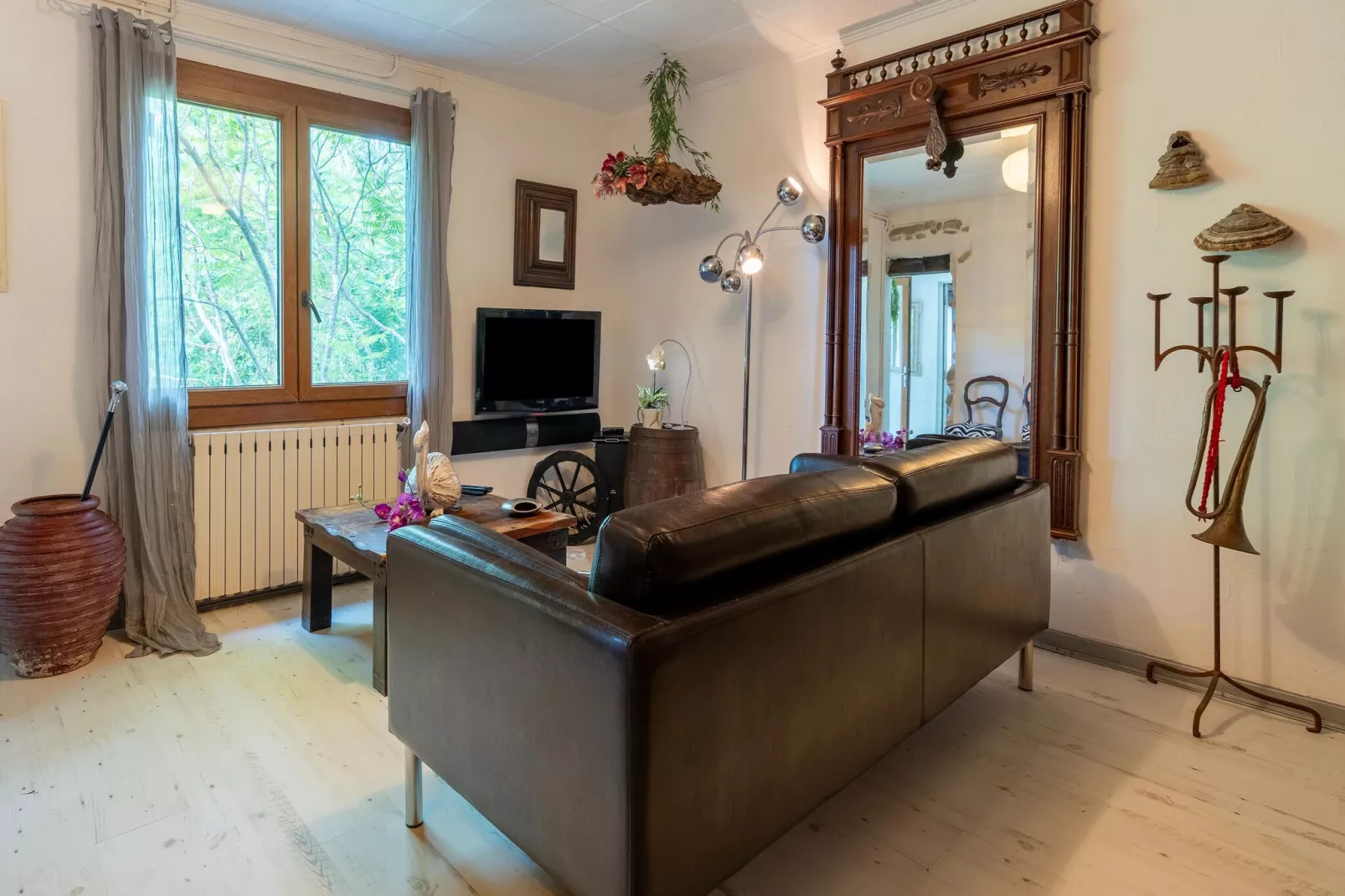 L'Aubépine-Living room
