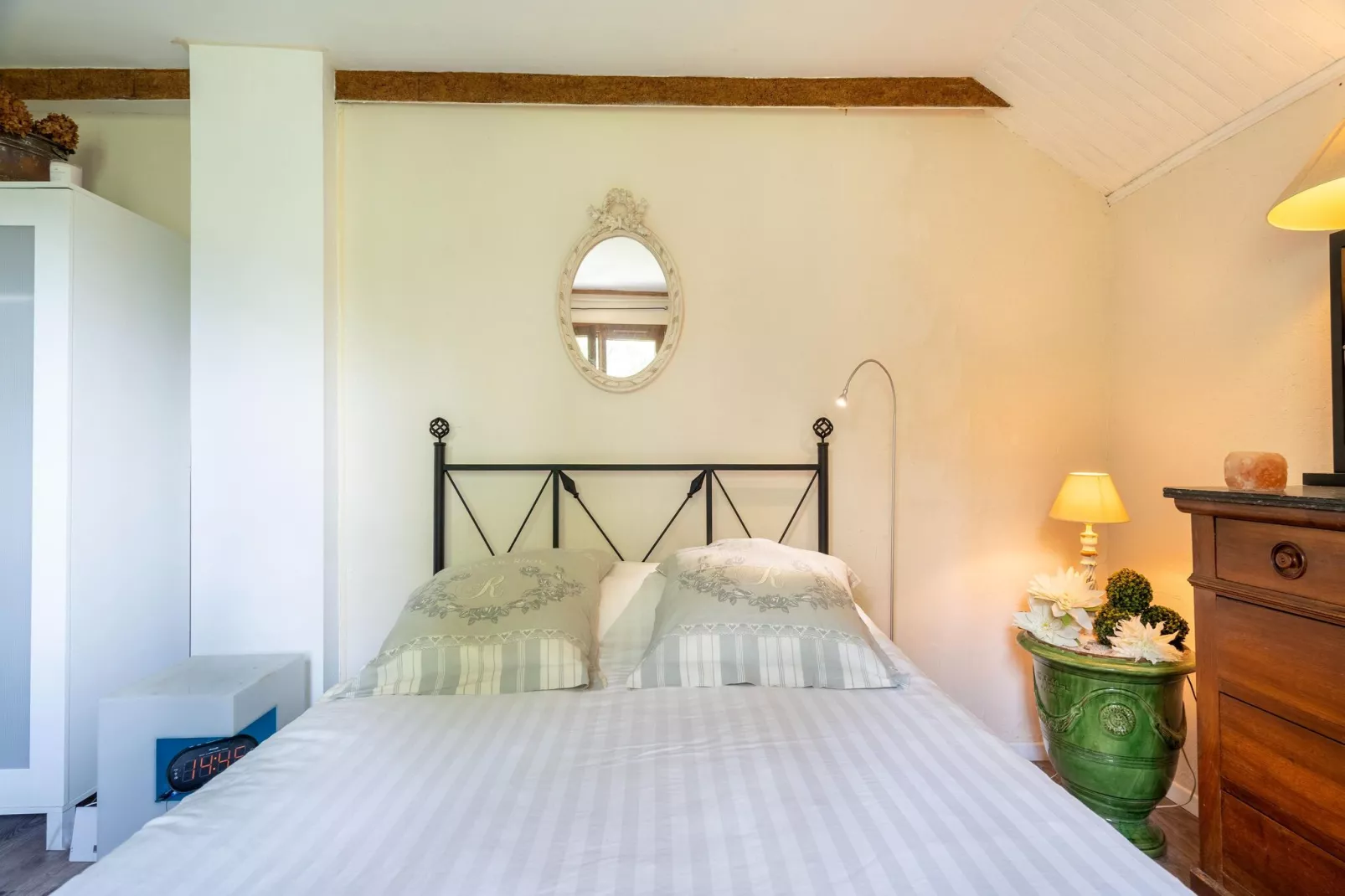 L'Aubépine-Bedroom