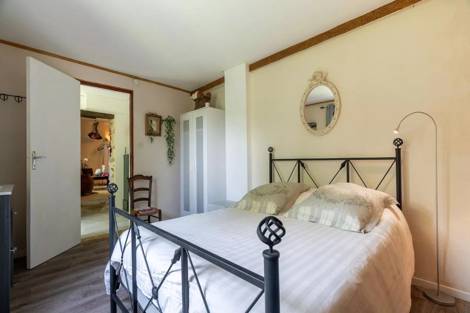 L'Aubépine-Bedroom