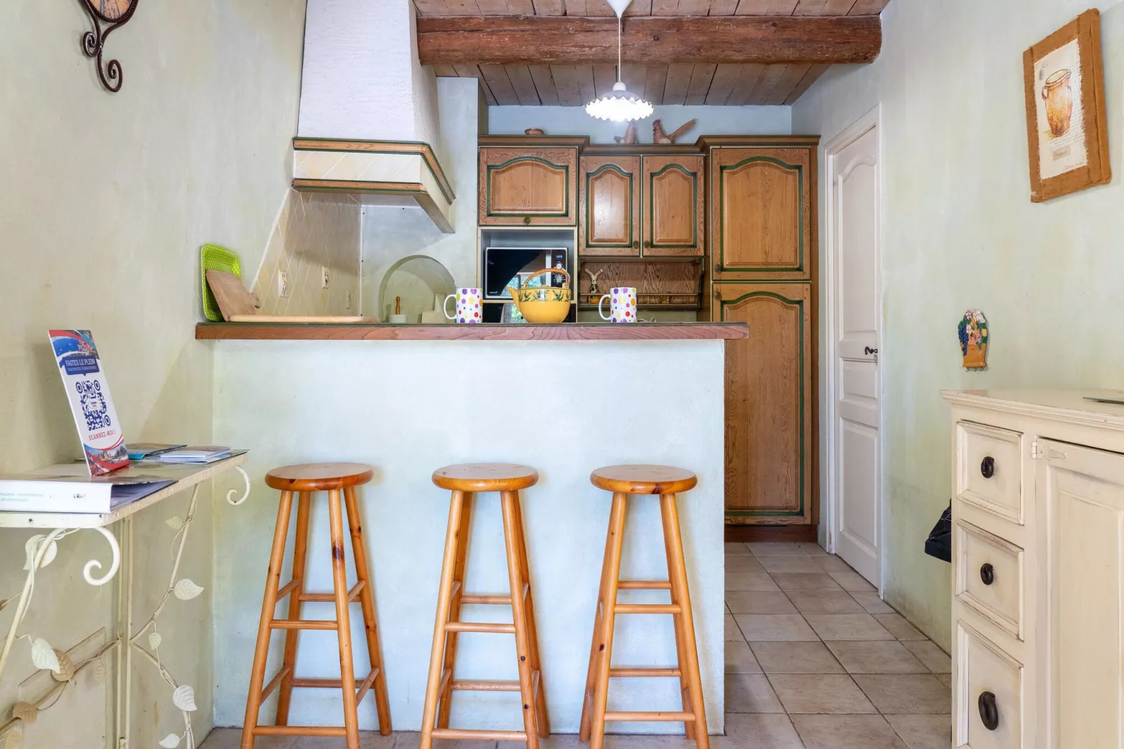 LA BOUSCADE GUESTHOUSE-Kitchen