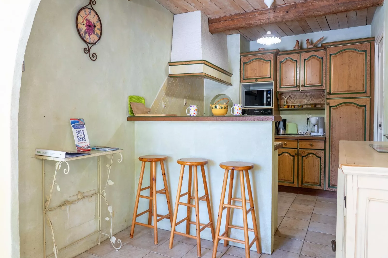 LA BOUSCADE GUESTHOUSE-Kitchen