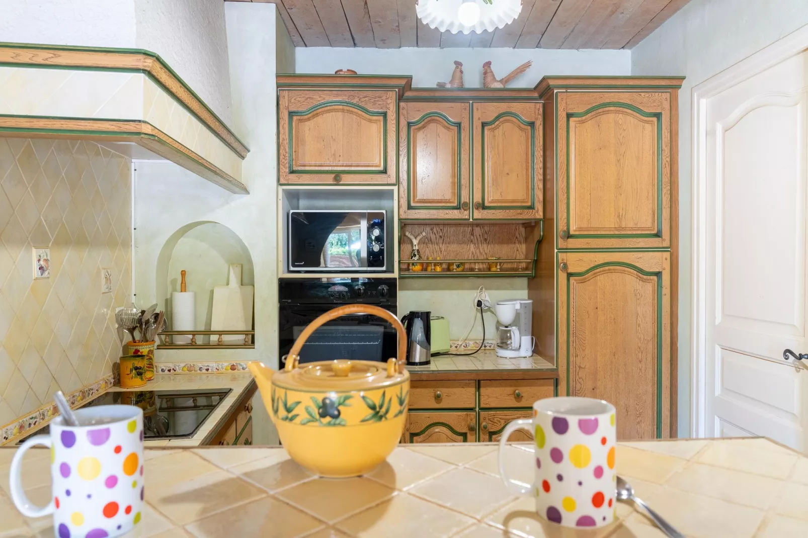 LA BOUSCADE GUESTHOUSE-Kitchen