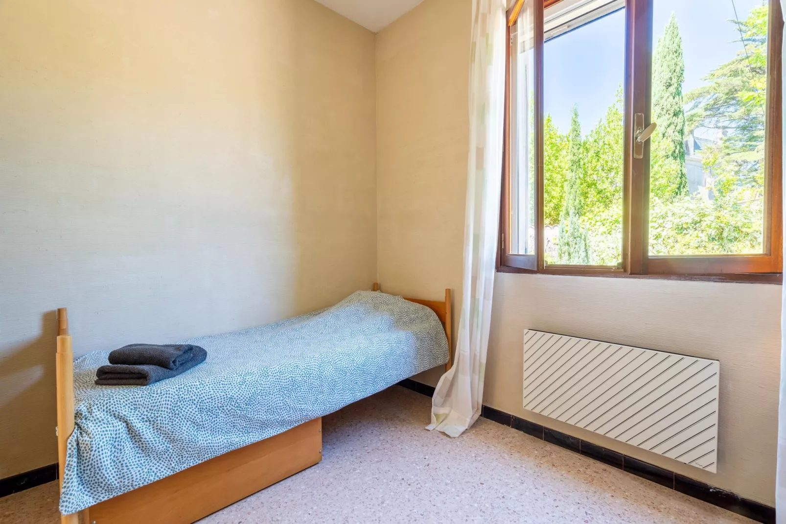 LA BOUSCADE MASTER & GUEST-Bedroom