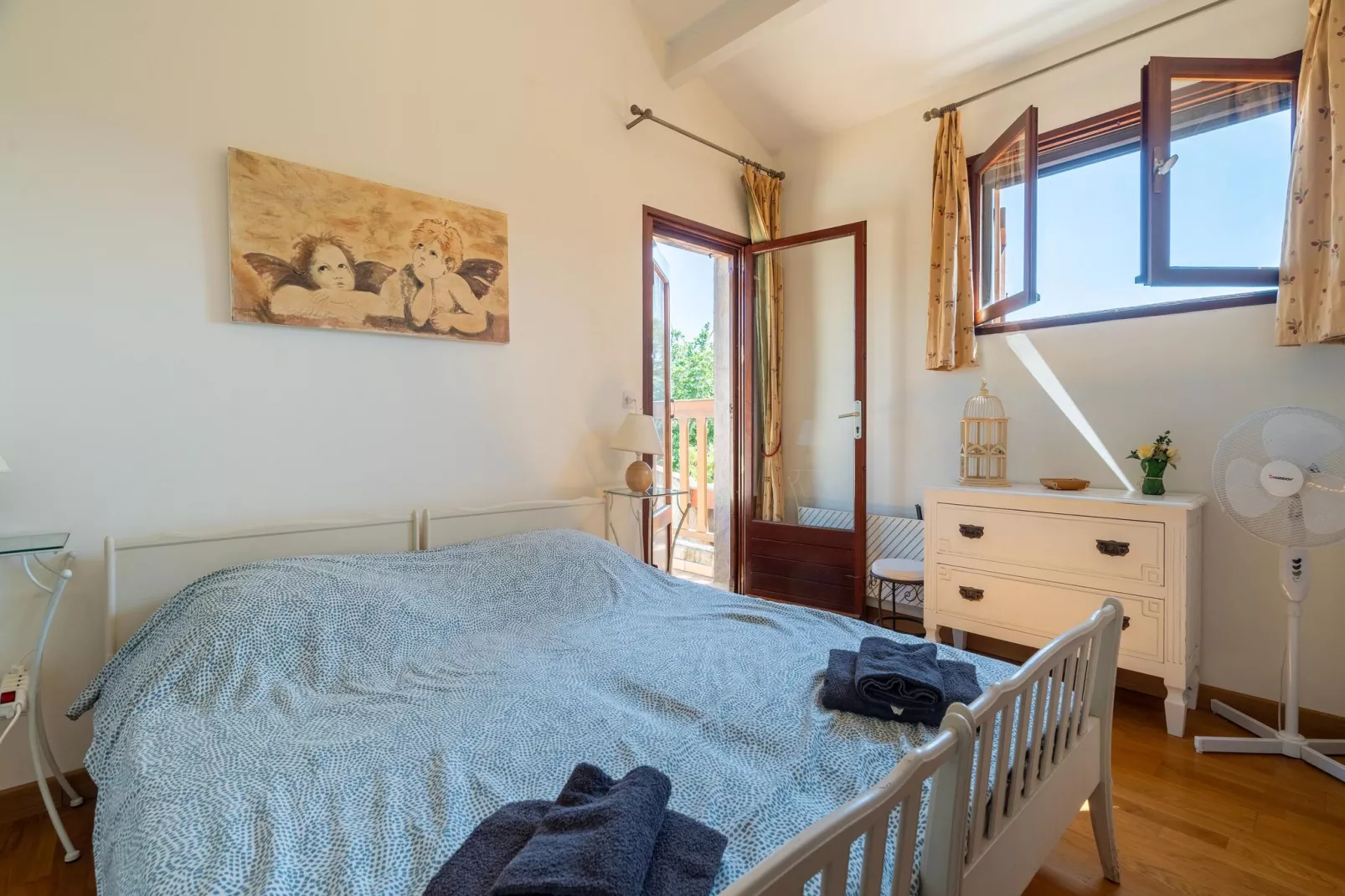 LA BOUSCADE MASTER & GUEST-Bedroom
