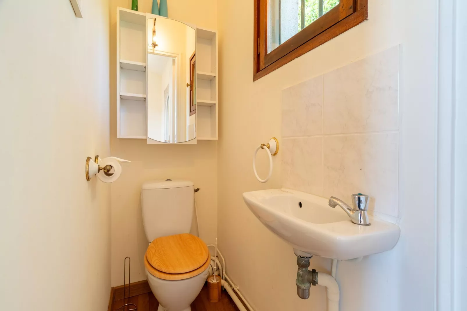 LA BOUSCADE MASTER & GUEST-Bathroom
