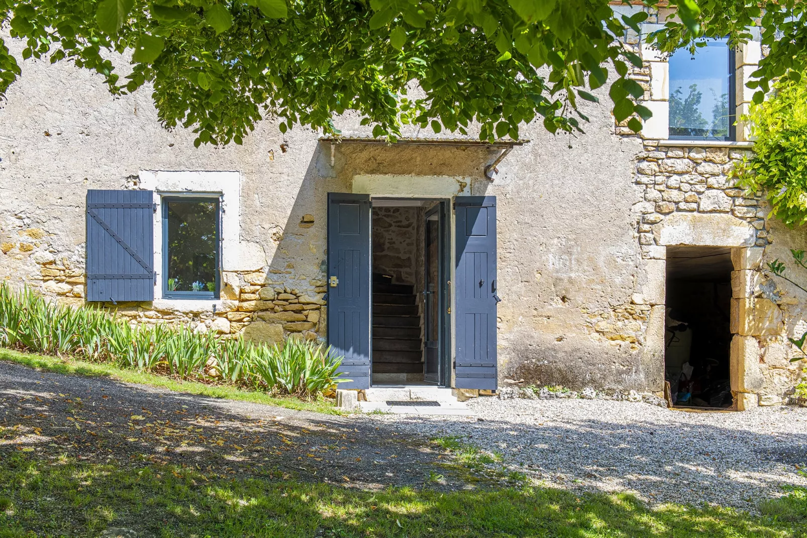 Gîte 1-Außenbereich Sommer
