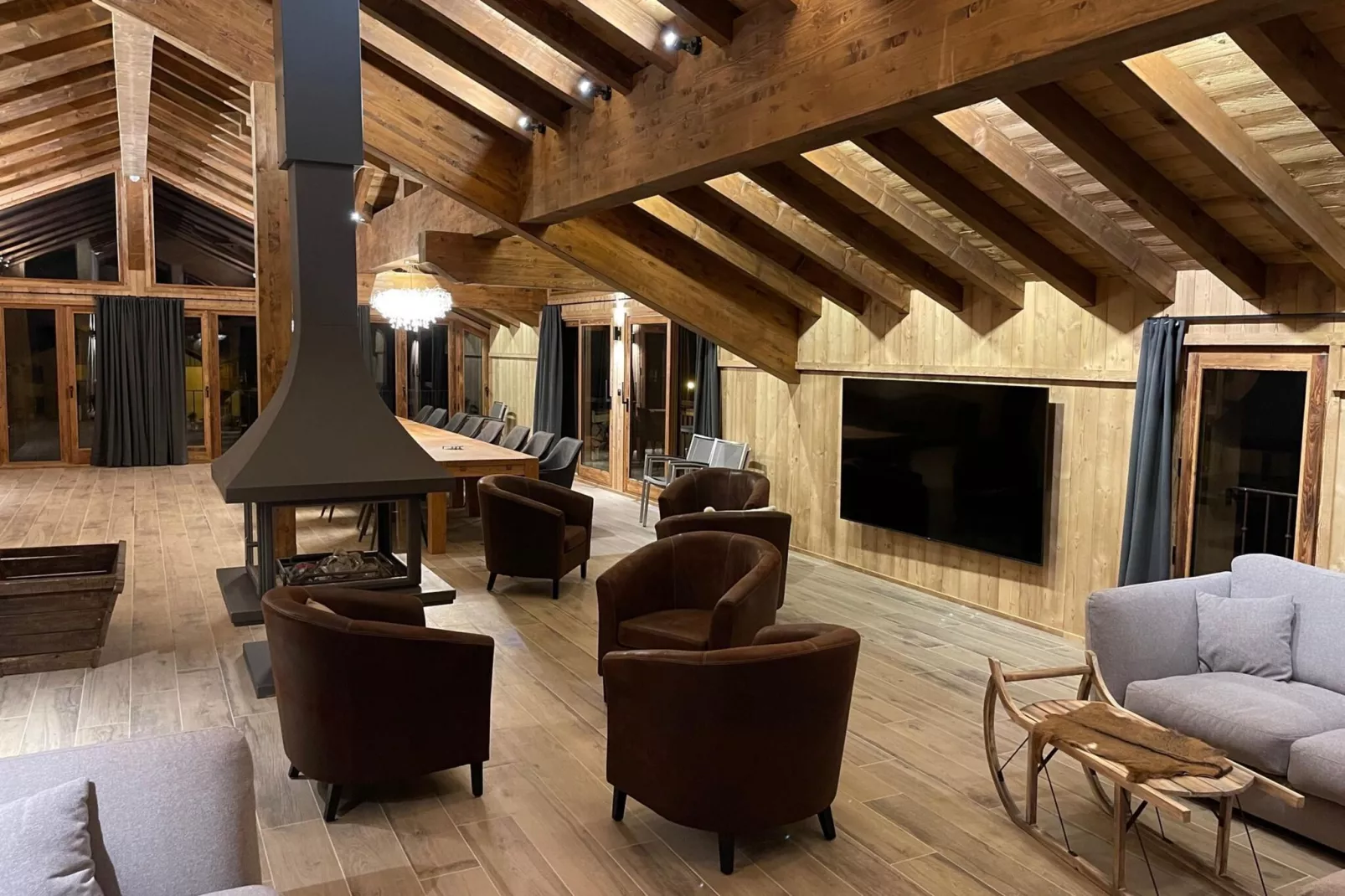 CHALET LE 360-Living room