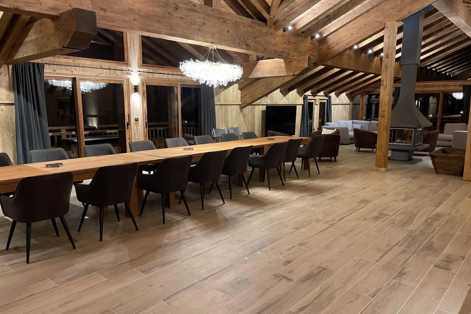 CHALET LE 360-Dining room
