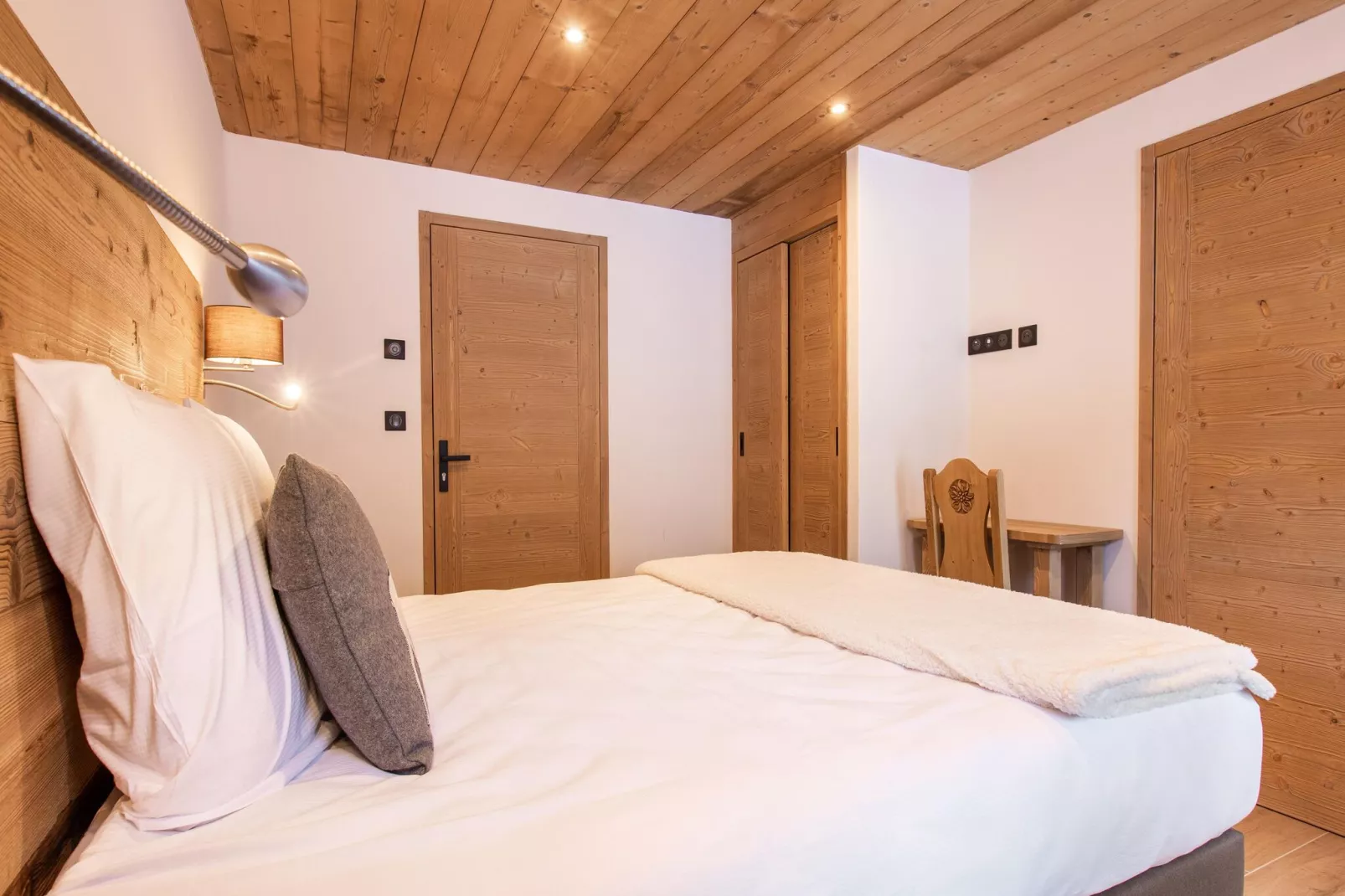 CHALET LE 360-Bedroom