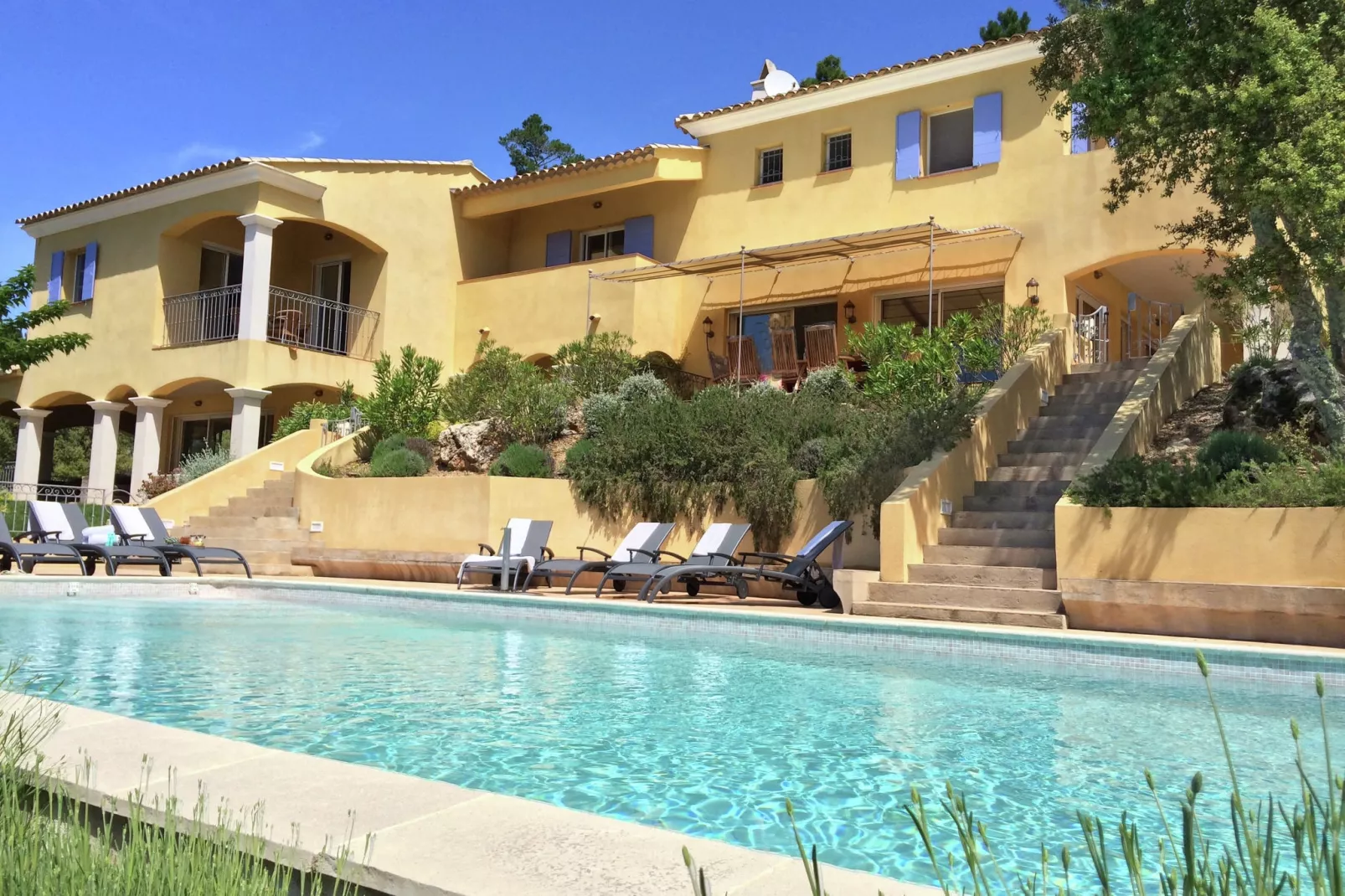 Villa Aramis-Exterior summer