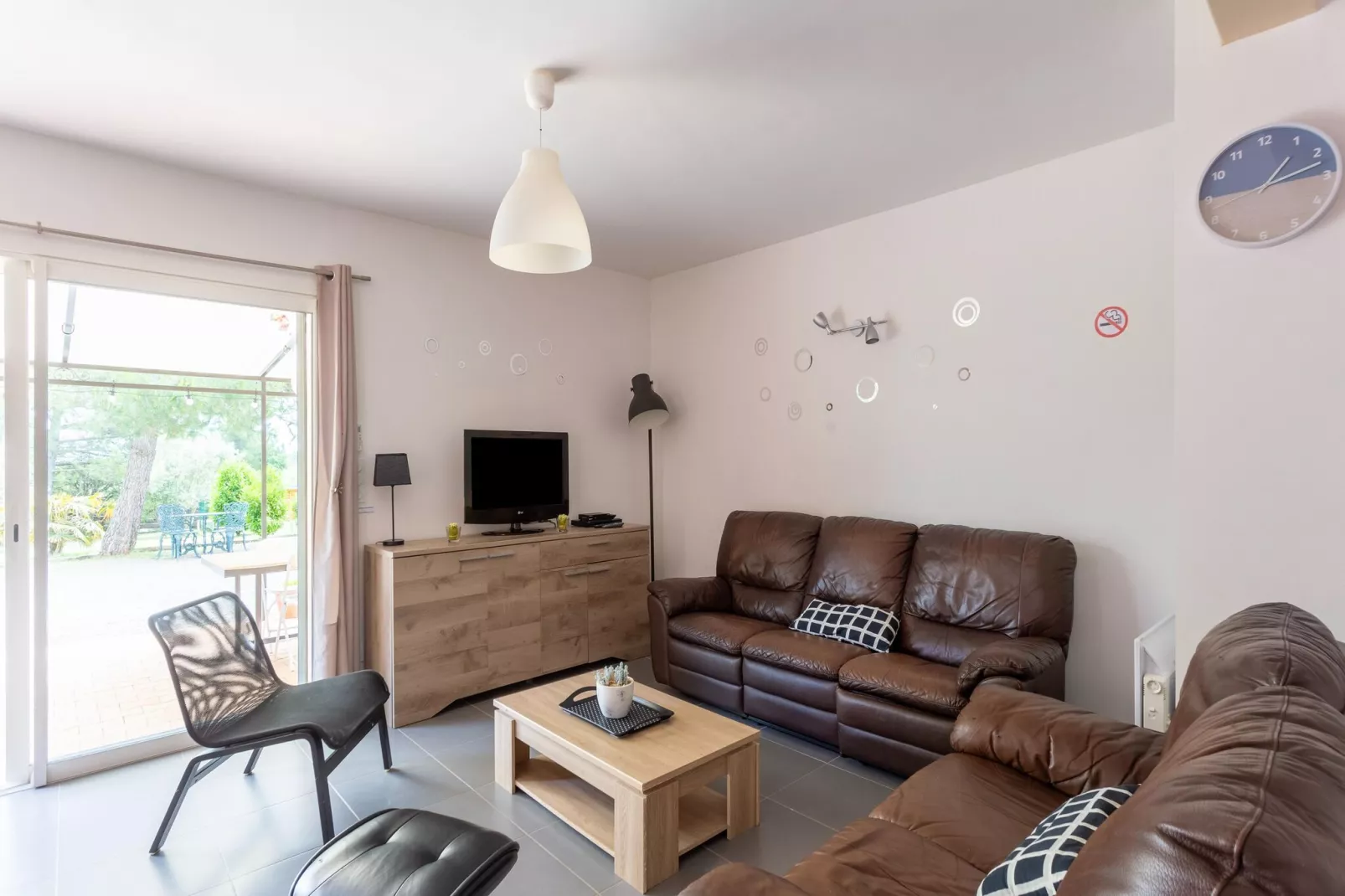 Les Oliviers-Living room
