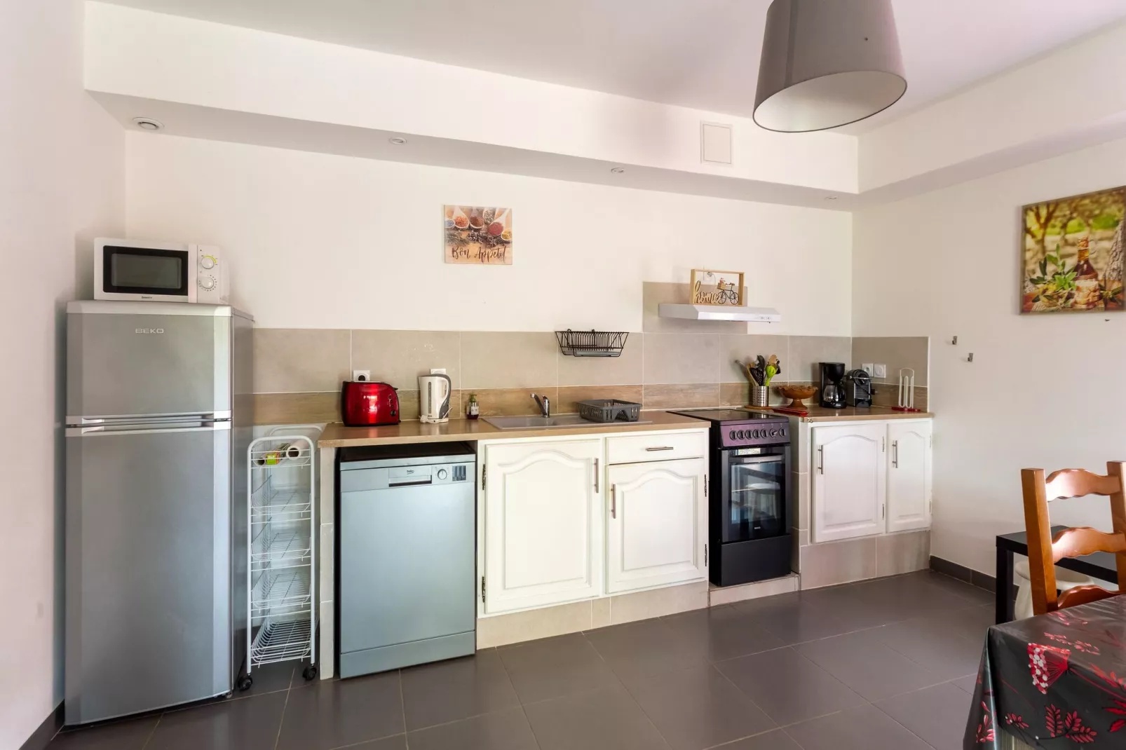 Les Oliviers-Kitchen
