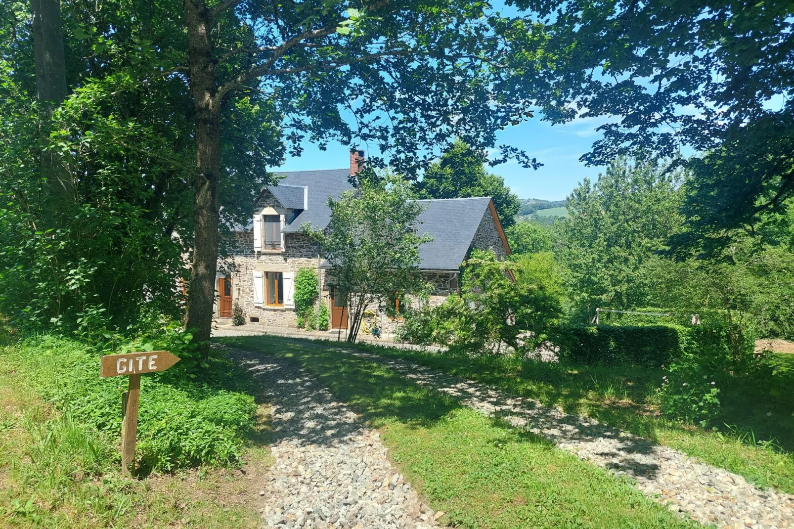 Maison de vacances Sussac-Gardens summer