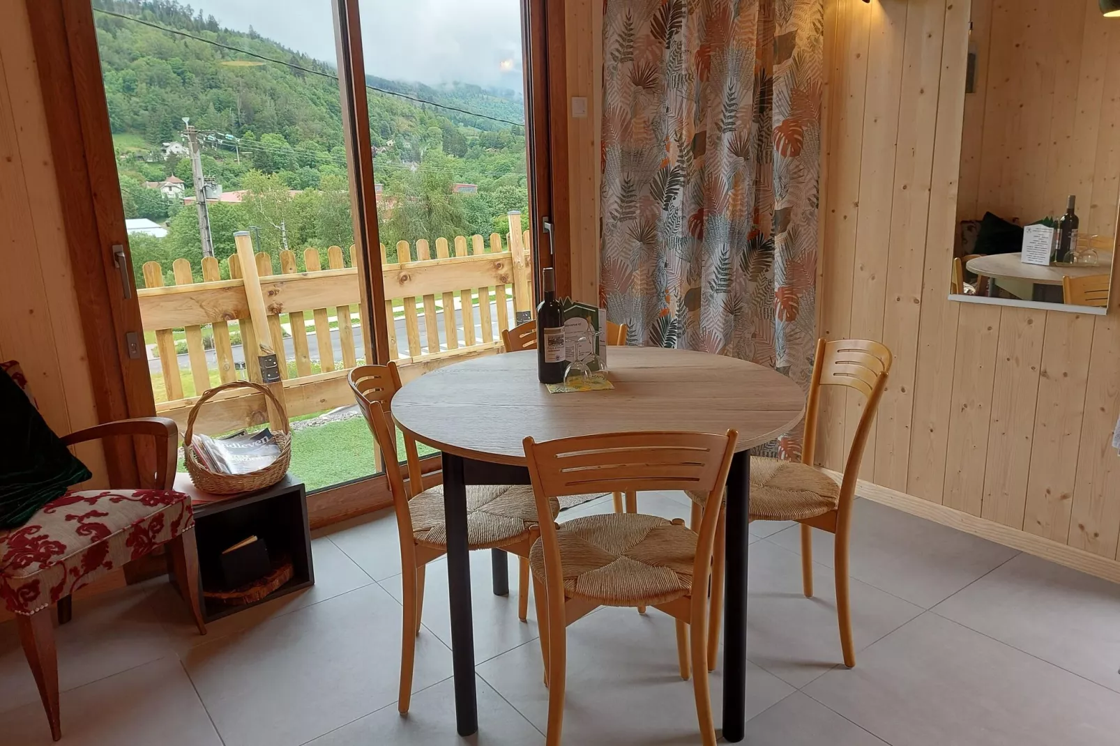 La Coccinelle-Dining room