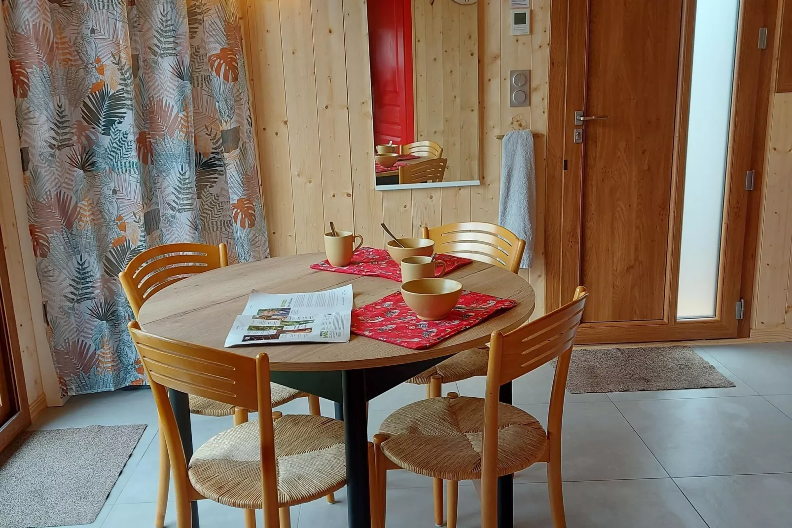 La Coccinelle-Dining room