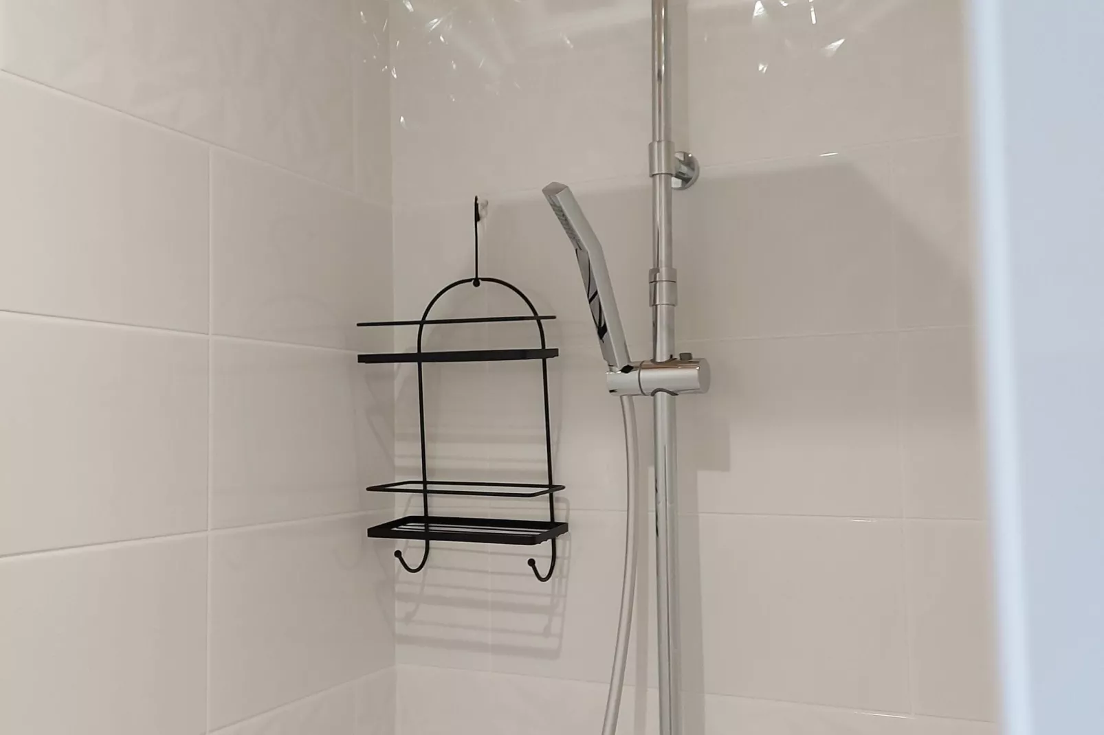 La Coccinelle-Bathroom