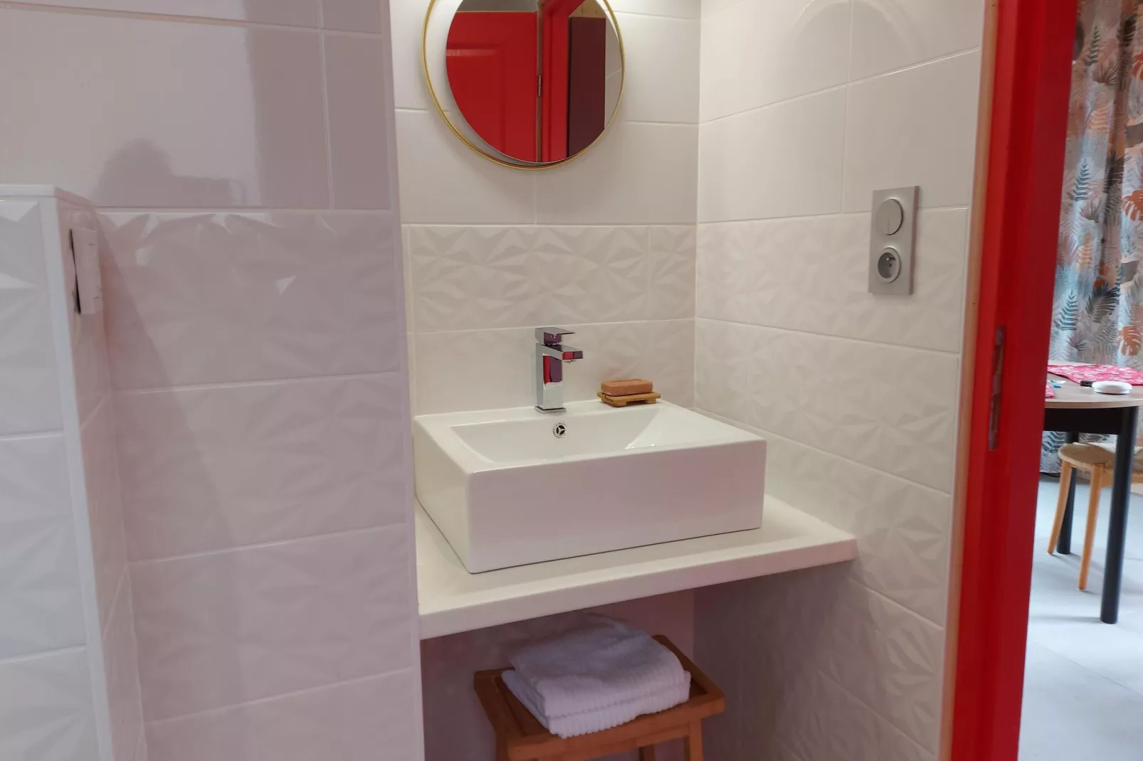La Coccinelle-Bathroom