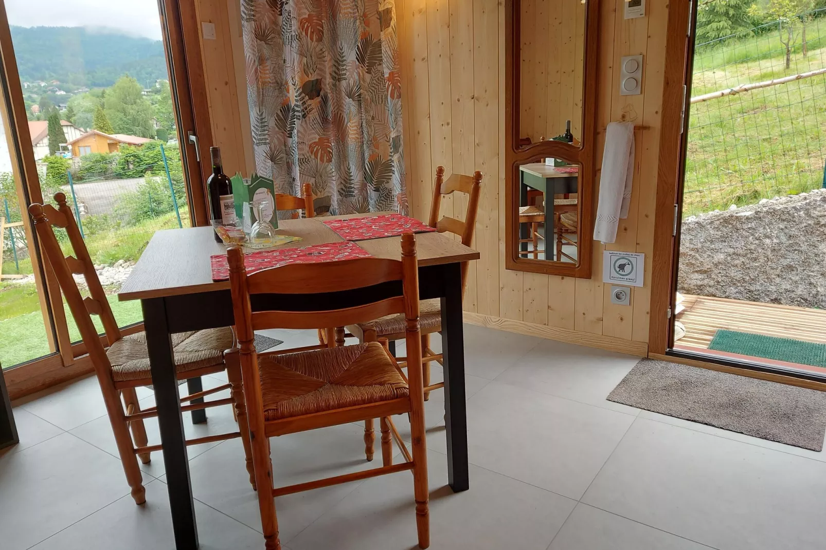 La Salamandre-Dining room