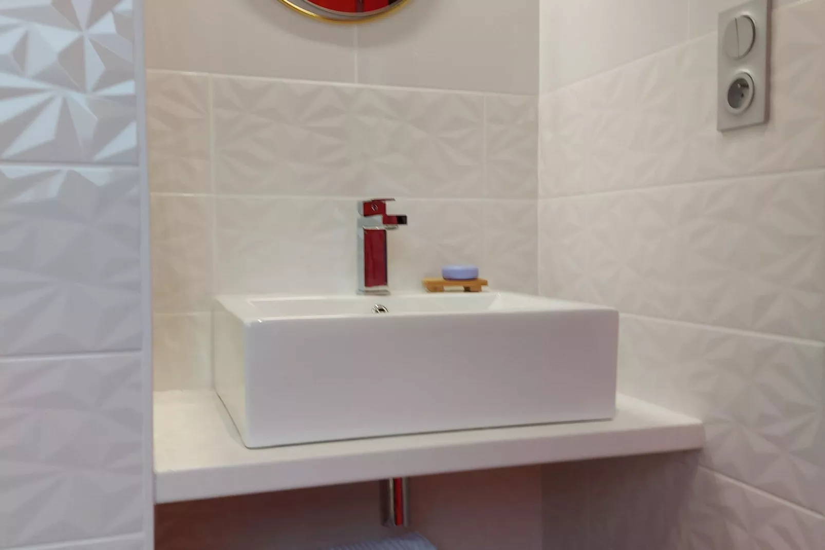 La Salamandre-Bathroom