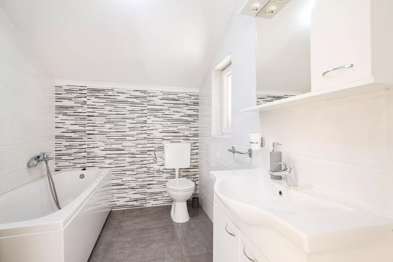 Holiday home Nekic-Bathroom