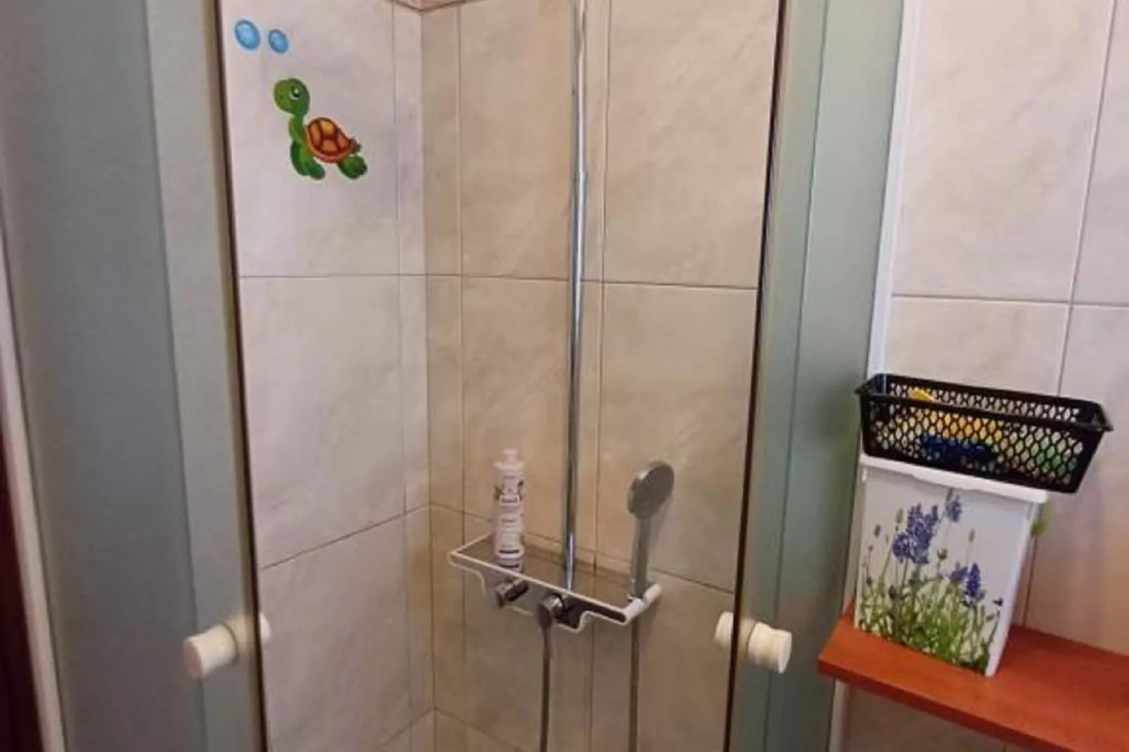 Apartment Alpha-Bathroom
