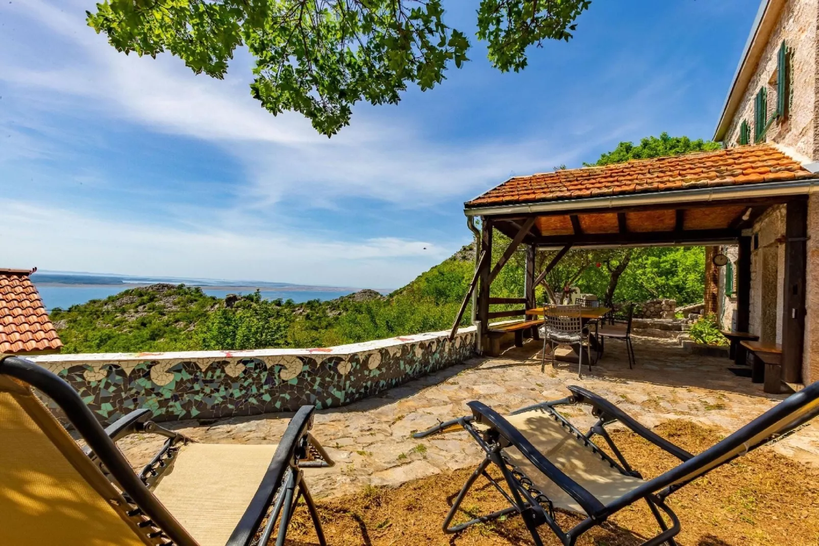 Stone house Dobroselo-Terrace balcony