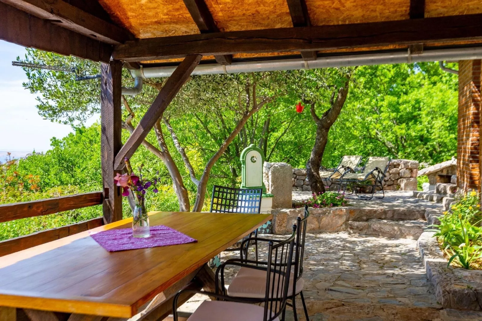 Stone house Dobroselo-Terrace balcony