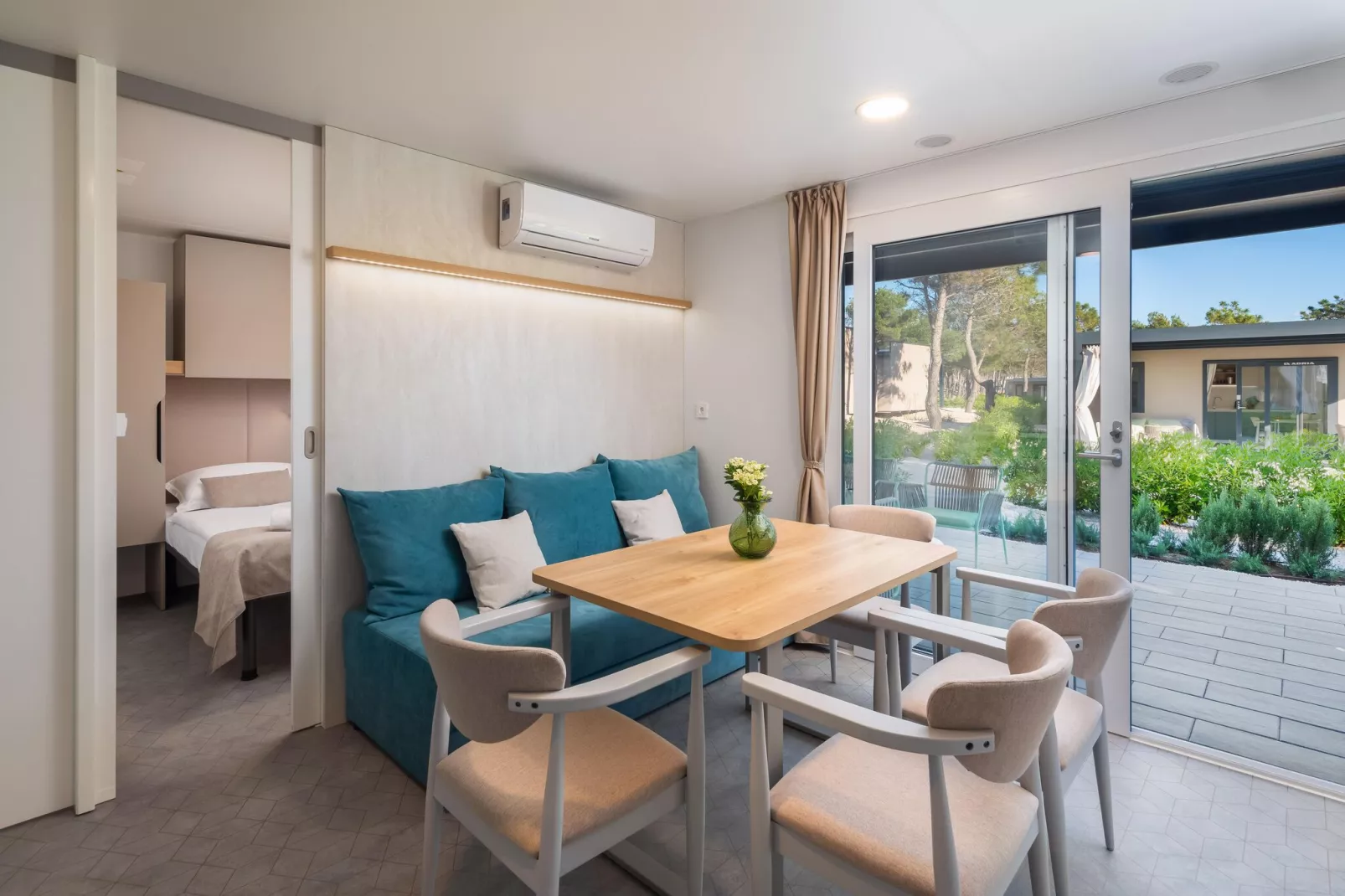 AMINESS AVALONA Camping Resort Povljana Insel Pag PREMIUM Holiday Home-Living room