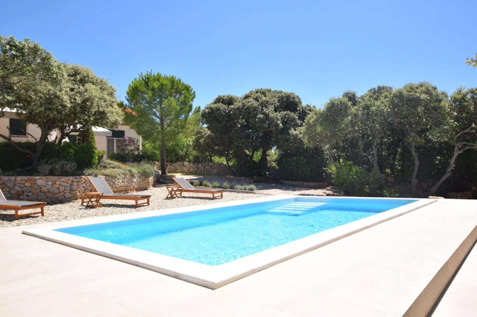 Apartment Petar-Pool