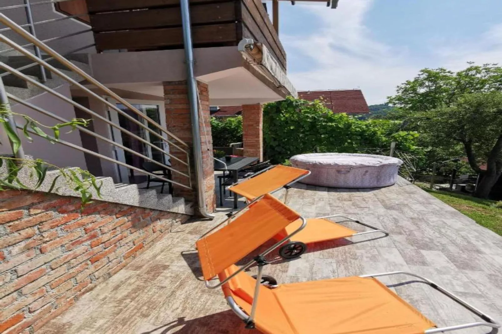 Guesthouse Videc-Terrace balcony