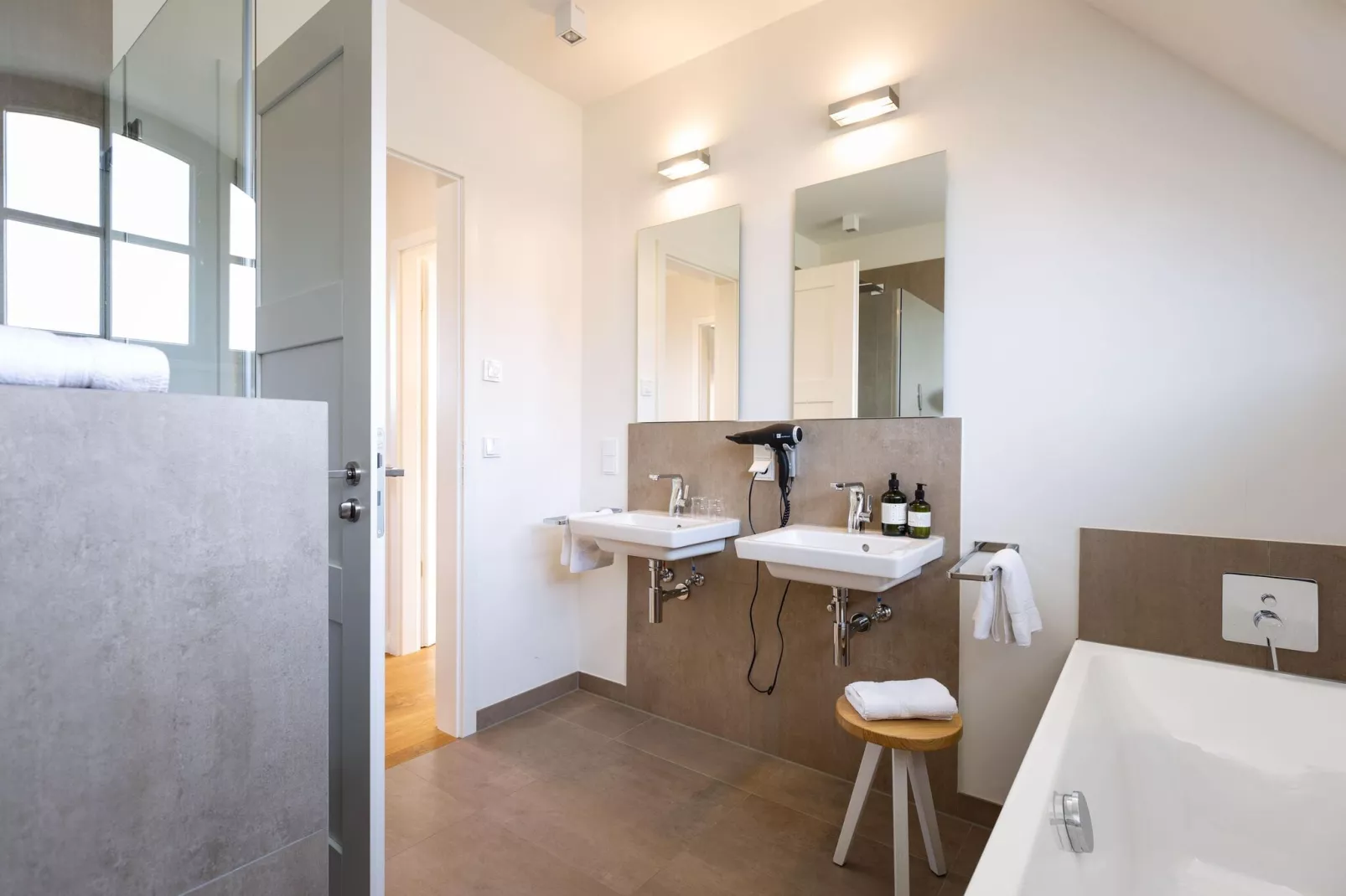 Reetvilla Premium 6 Personen-Badezimmer