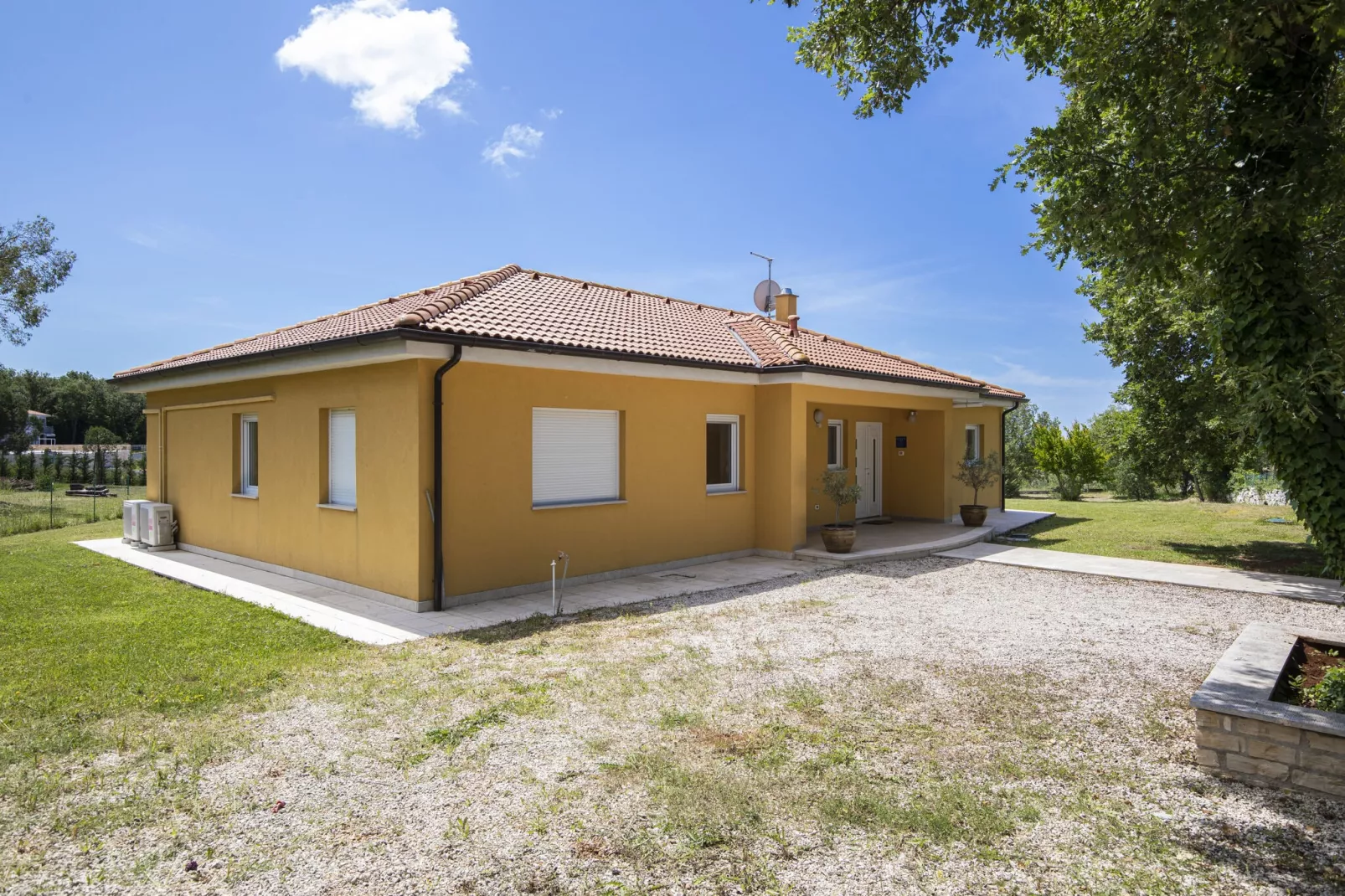 Villa Jana-Außenbereich Sommer
